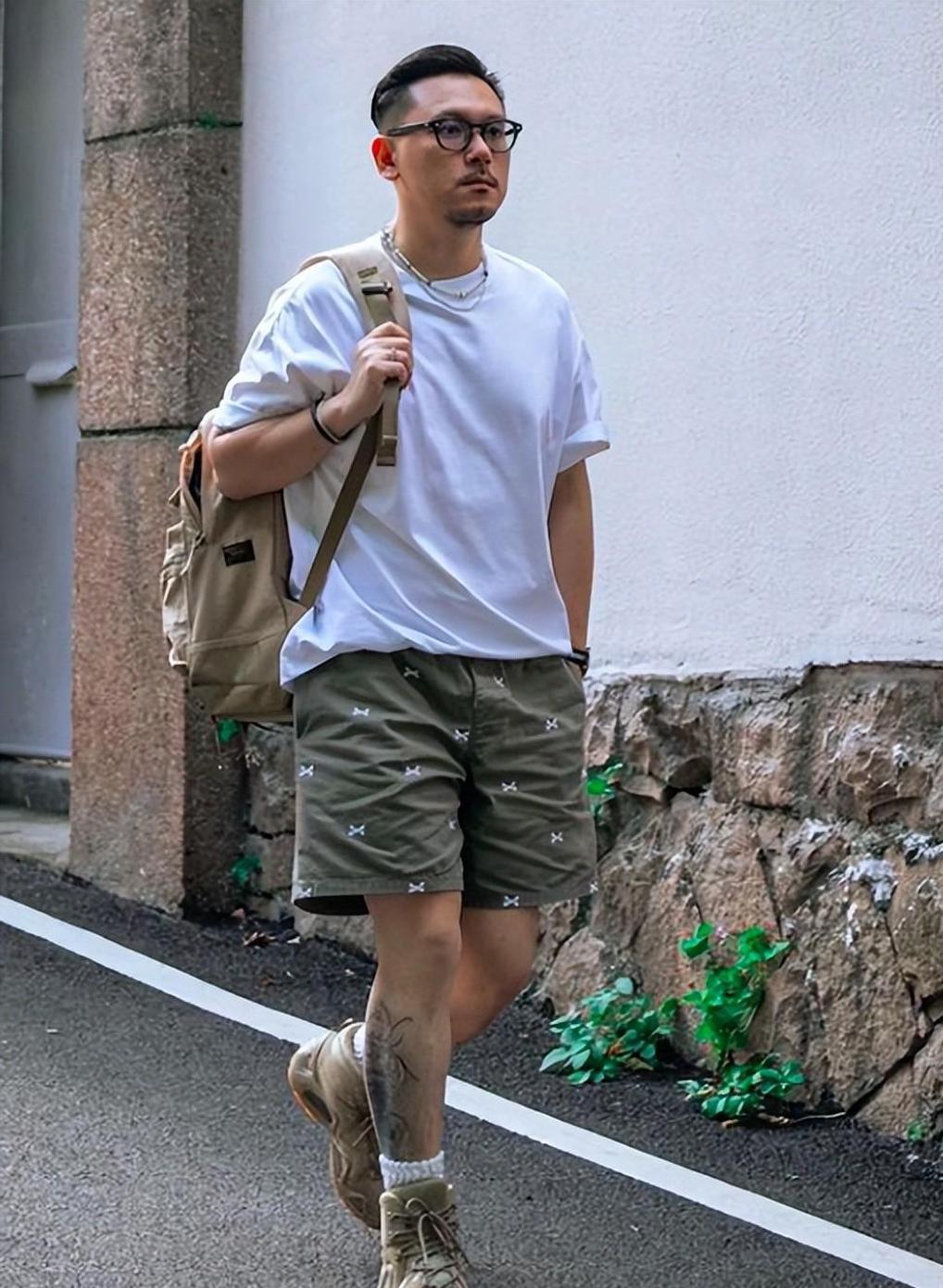 男人衣在精不在多，今夏备齐这“2衣1裤”，简约百搭又时尚减龄