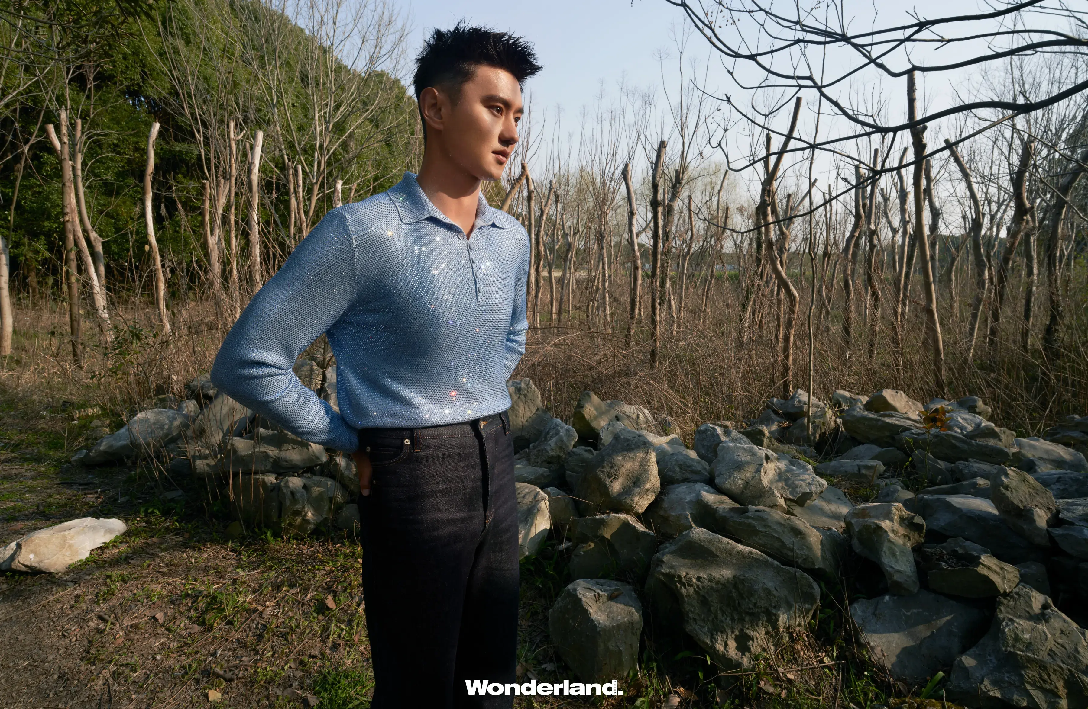 31岁宁泽涛登Wonderland封面，穿粉色连体裤秀麒麟臂，饱满健硕