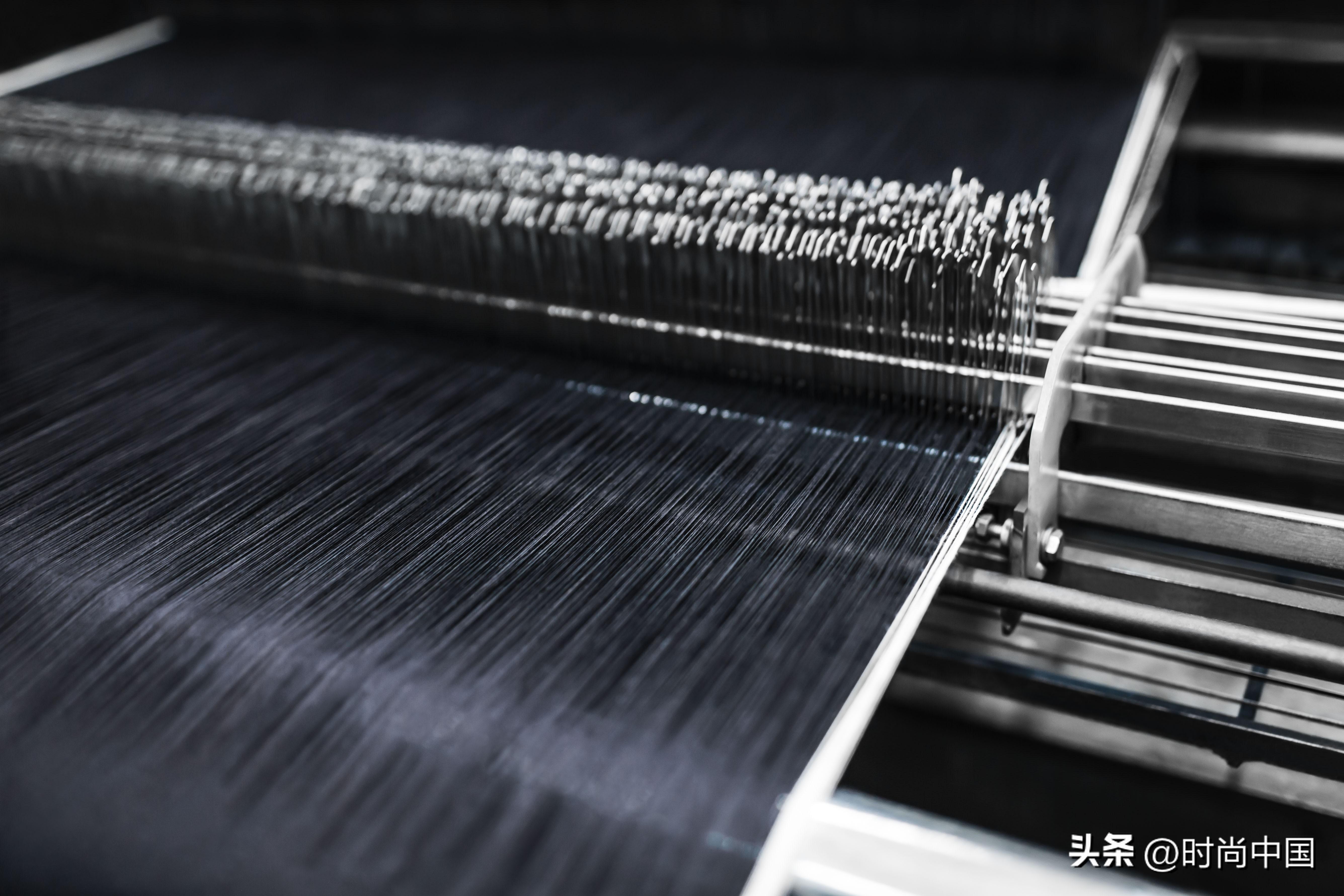 Loro Piana推出首创面料Denim Cashmere——拥有深蓝色调与独特质感