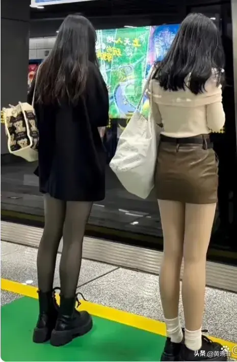分享时尚街拍女子