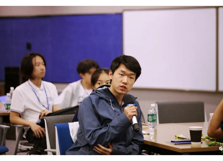 达罗捷派国际学校学子探秘北京IBM创新体验中心，领略AI时代新机遇