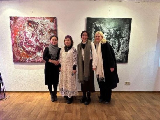 艺术家戈鲁宇宙能量作品展在德国帕什米艺术画廊举行