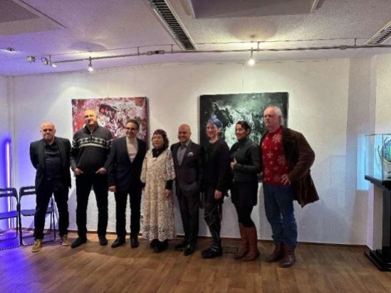 艺术家戈鲁宇宙能量作品展在德国帕什米艺术画廊举行