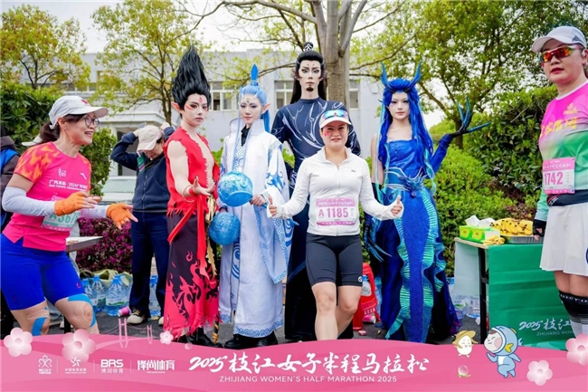 你的浮光桃影项链已到货！燃爆朋友圈九宫格