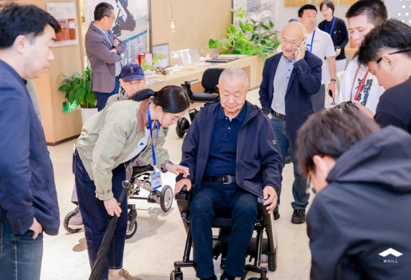 蔚尔中国携手荣华齐山，共促智能无障碍出行发展