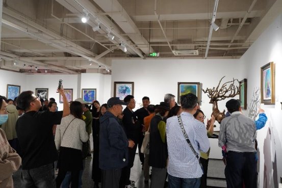 艺术家戈鲁“能量美学·宇宙星辰”作品展在京盛大开幕
