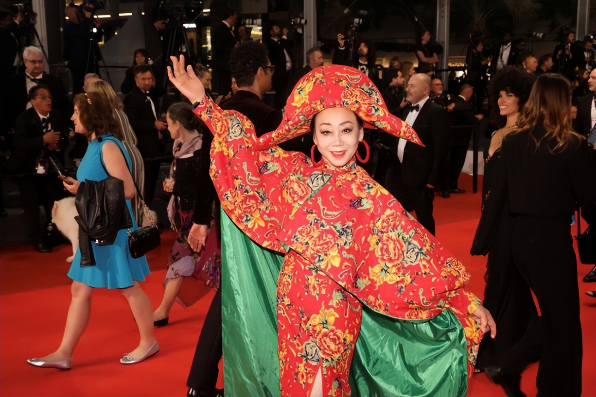 世界夫人创始人冯跃振戛纳以"世界夫人"架设中华女性全球舞台