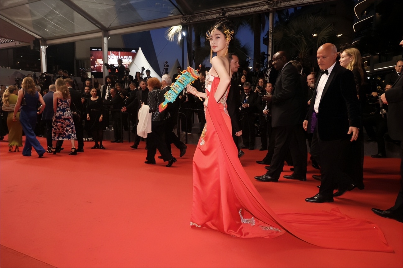 世界夫人创始人冯跃振戛纳以"世界夫人"架设中华女性全球舞台