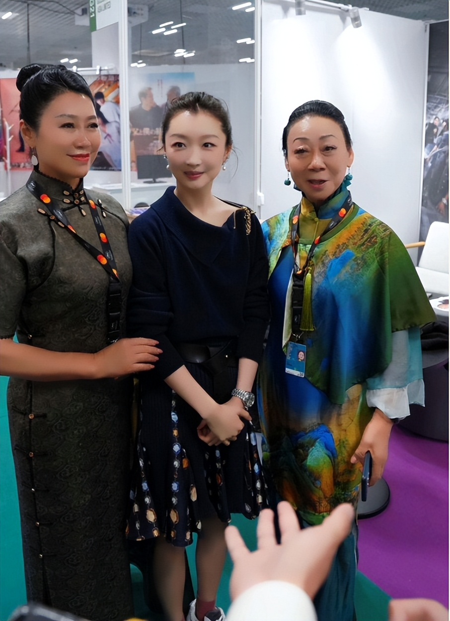 世界夫人创始人冯跃振戛纳以"世界夫人"架设中华女性全球舞台