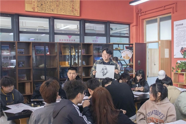 专科生逆袭新路径：免费修读顶尖学府同款微专业 ——全国首创+全国唯一，泰山科技学院推出专科生微专业