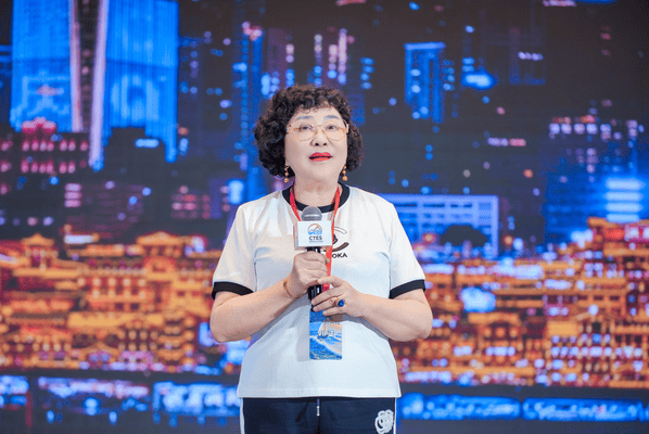 首届中国旅游企业家年会在厦门召开