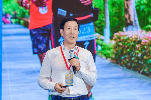 首届中国旅游企业家年会在厦门召开