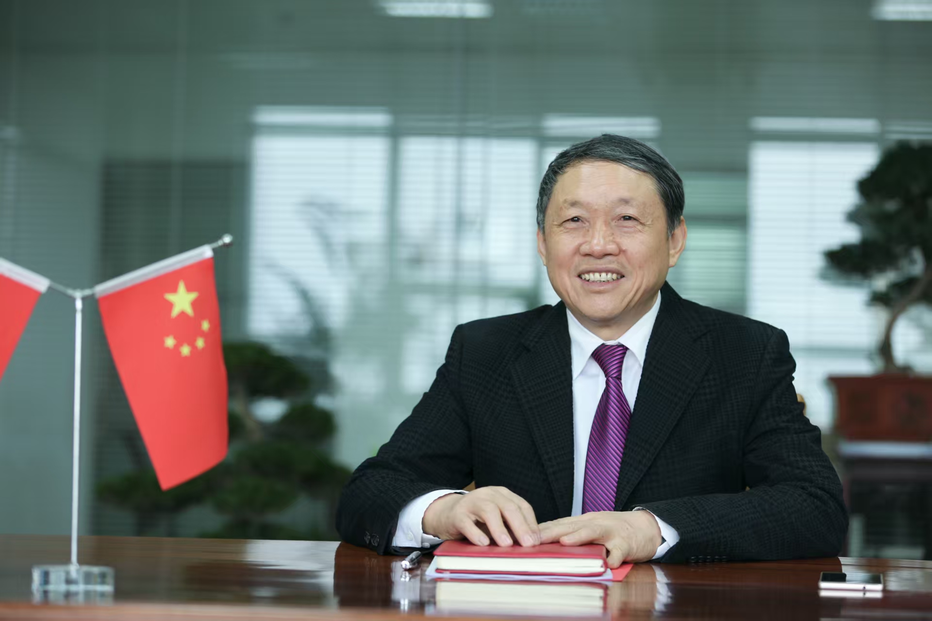 普及高等教育　为学生减负  提高出生率和国民素质