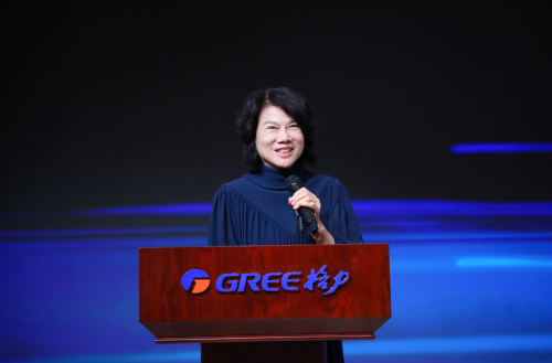 苏超赛场格力大放异彩，董明珠“反流量”思维藏着啥秘密？