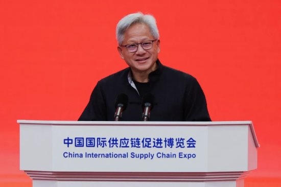 黄仁勋、AI教父杰弗里・辛顿等共绘AI蓝图，琶洲算法大赛：将巨匠构想锻造成产业生产力