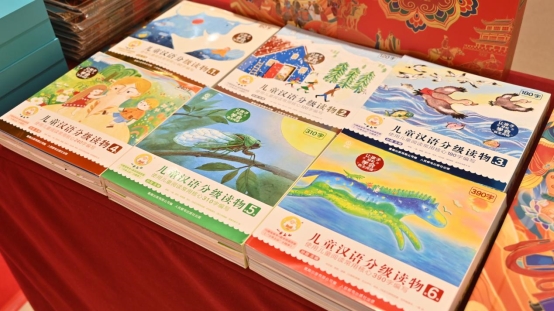 中国儿童图书销量第一：青葫芦十年“笨功夫”熬出童书2000项原创版权