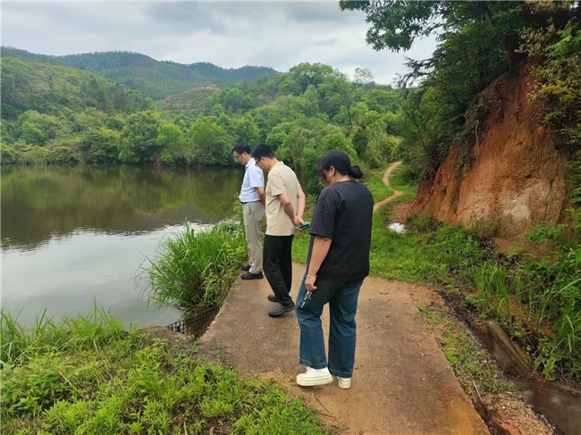 江西万安：“三个三”筑牢安全堤
