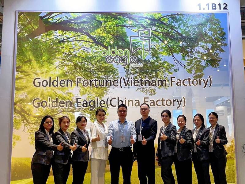 嘉鹏户外家具闪耀亮相第56届中国家博会