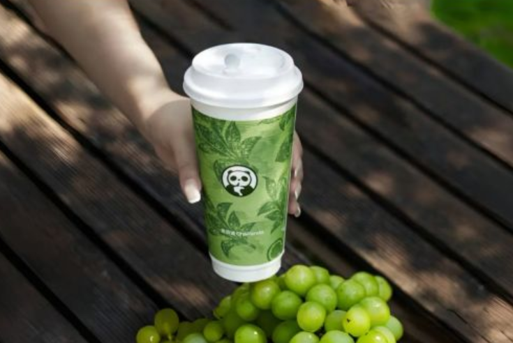 茶百道一年“吃”6万吨鲜果？揭秘其背后的“水果店”真相