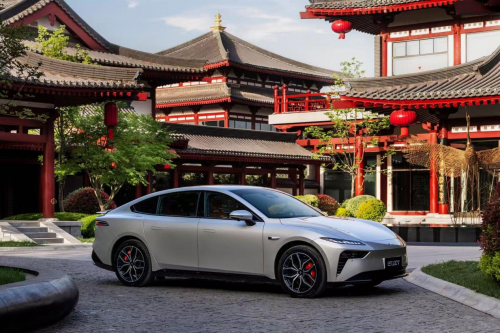 智能又安全！2025 东风奕派 eπ007 重新定义年轻人第一台车