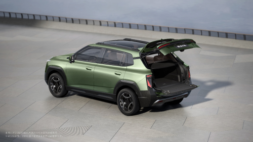 10 万预算挑家用 SUV？东风奕派纳米 06：智能、安全、空间一步配齐
