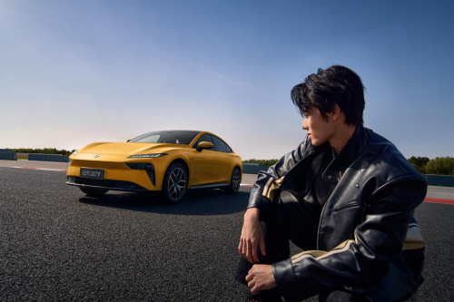 15 万级纯电轿跑全能款！东风奕派 eπ007，颜值、安全、智能全拉满