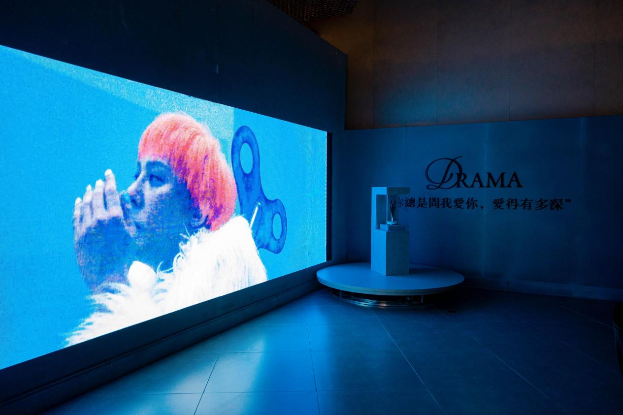 《G-DRAGON MEDIA EXHIBITION : Übermensch》澳门站盛大启幕  艺术热潮席卷上葡京