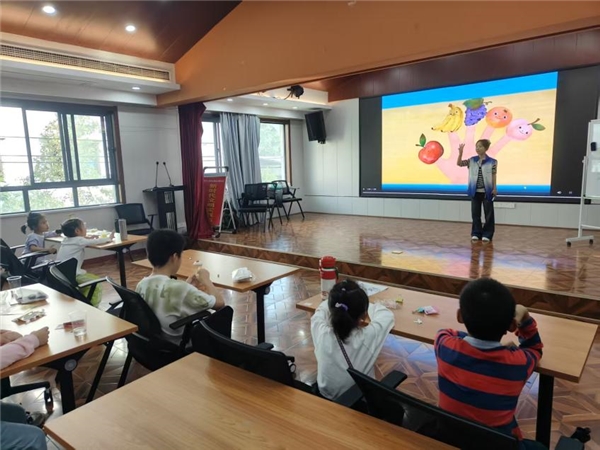 周末学堂再度起航 长大学子把理财课“玩”进社区