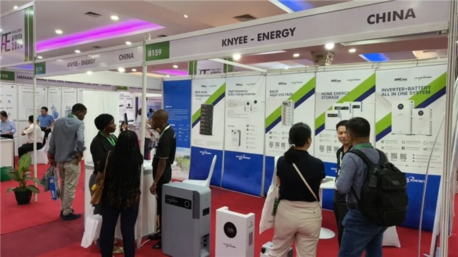 让全球都用上超威绿色能源！超威电池亮相坦桑尼亚太阳能光伏展