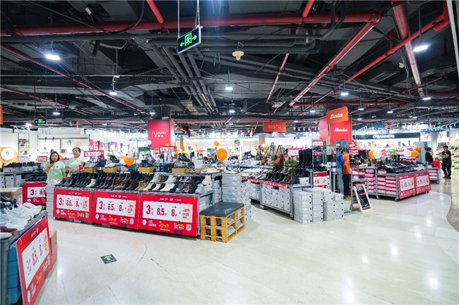 上品总裁张颖放大招！抖音直播化身达人，杀出本地生活圈