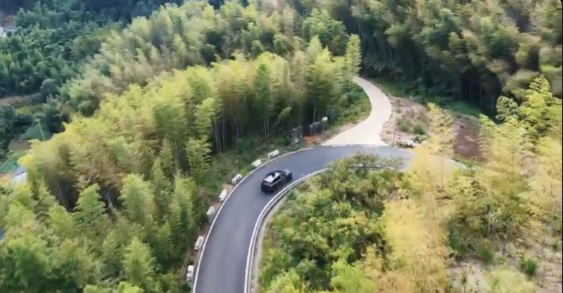 美素佳儿驶入汽车圈：从营养到安全，重塑高端家庭“守护力”