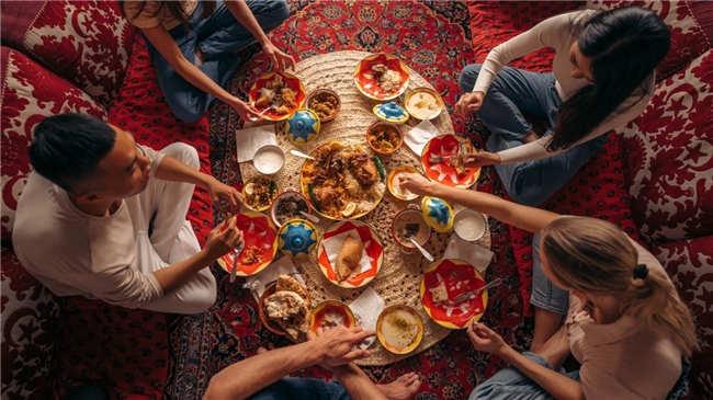 “熊猫胖胖”沙特限定徽章空降东方明珠，凭自带徽章免费兑换，手慢无！