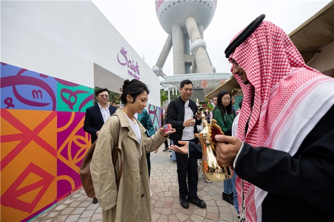 不出上海，漫步沙特！沉浸式“沙特小镇”登陆东方明珠，持续至11月15日