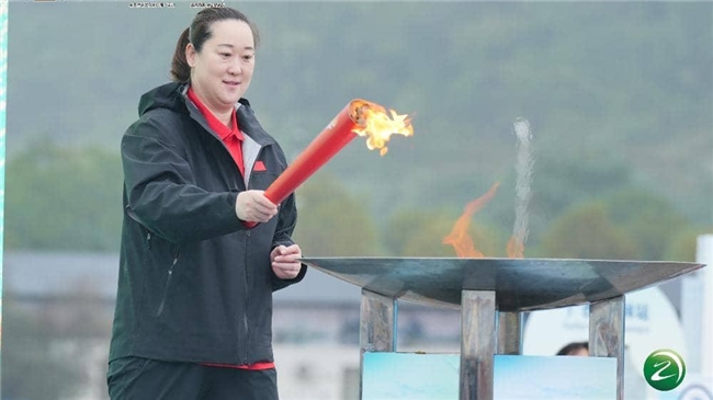 山水画廊间、奔跑品习酒| 2025“金钻习酒”美丽中国·全民健身跑（广西·桂林站）漓江畔活力开跑