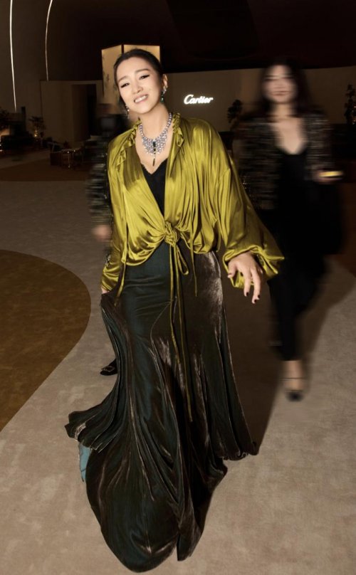 平衡的艺术：巩俐与卡地亚的美学对话