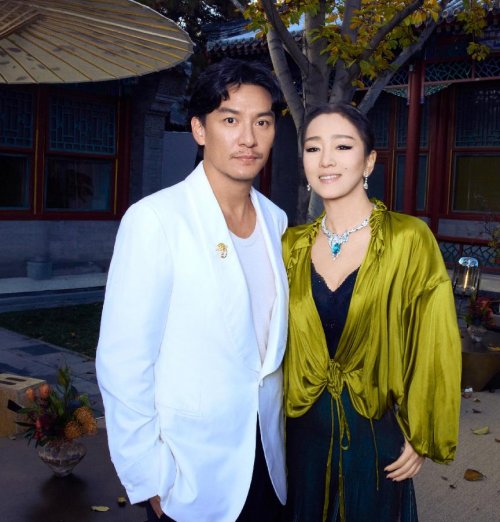 平衡的艺术：巩俐与卡地亚的美学对话