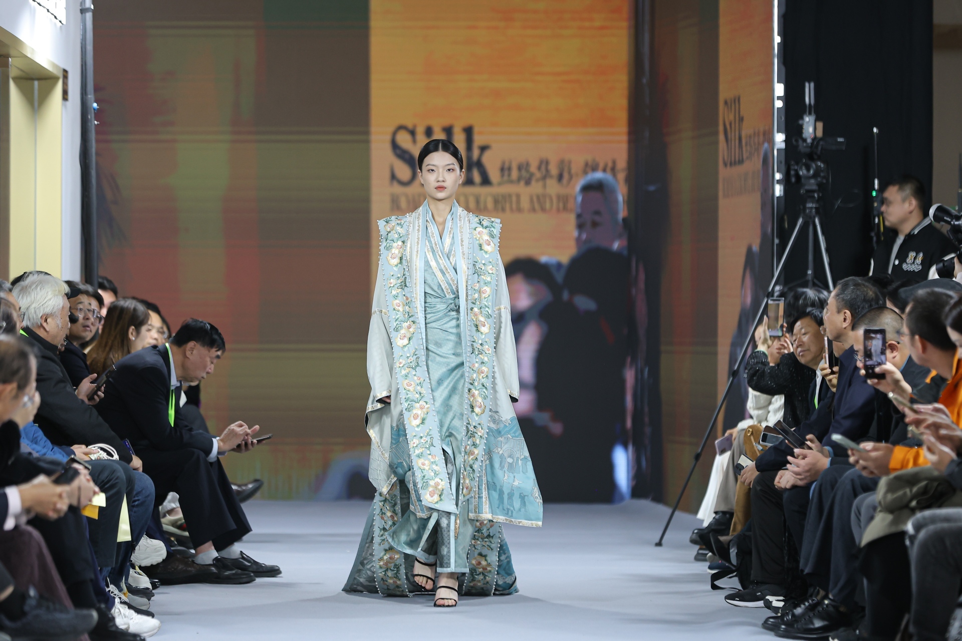 千年丝绸产业开启“文化+数智+绿色+融合”新篇章