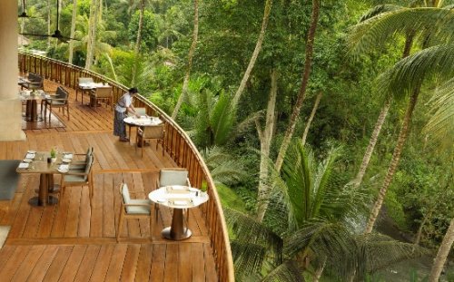 与巴厘岛四季度假酒店开启节日季庆典，奏响可持续的心灵狂想曲